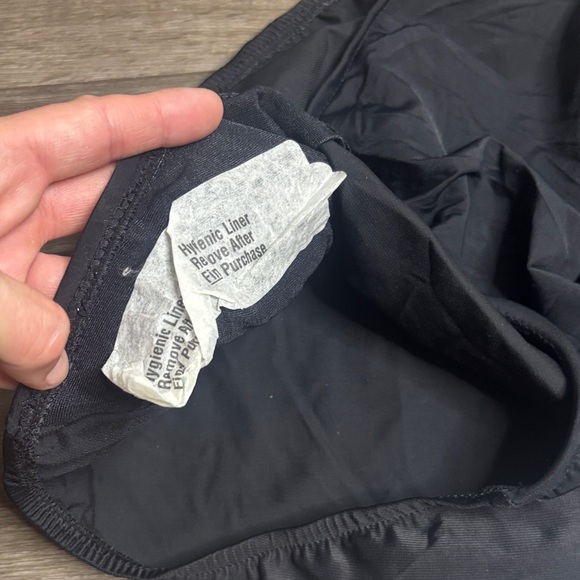 MIRACLESUIT DD-Cup Kara One Piece Colorblock Swimsuit - Picture 10 of 15